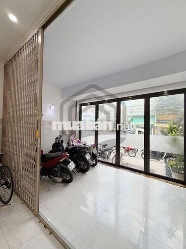 CHO THUÊ NHÀ 3 LẦU - MẶT TIỀN TRẦN HOÀNG NA, CẦN THƠ - CÓ THANG MÁY