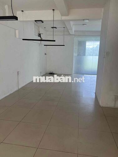 CHO THUÊ NHÀ MẶT TIỀN ĐƯỜNG LÊ HOÀN RẺ NHẤT KHU