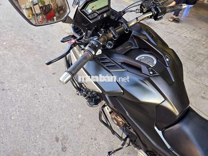 Cb150x siêu đẹp xe mới năm dc 12 tháng.Odo 12.000