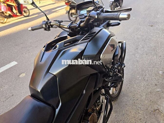Cb150x siêu đẹp xe mới năm dc 12 tháng.Odo 12.000