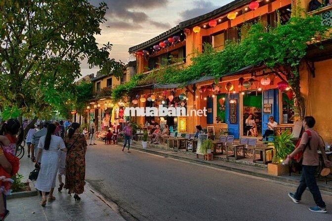 Mặt tiền Phan Chu Trinh phố cổ Hội An