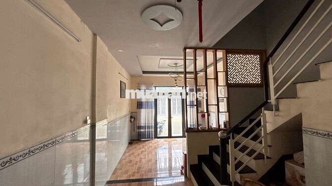 Nhà ở KDC, đường nhựa 5m cách cầu lớn hóc môn 4km
