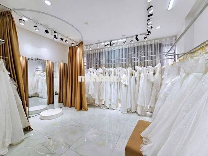 Cho thuê nhà 3 tầng mặt tiền Cù Chính Lan vị trí kinh doanh gần chợ