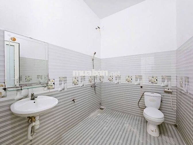 Cho thuê nhà 3 tầng mặt tiền Cù Chính Lan vị trí kinh doanh gần chợ