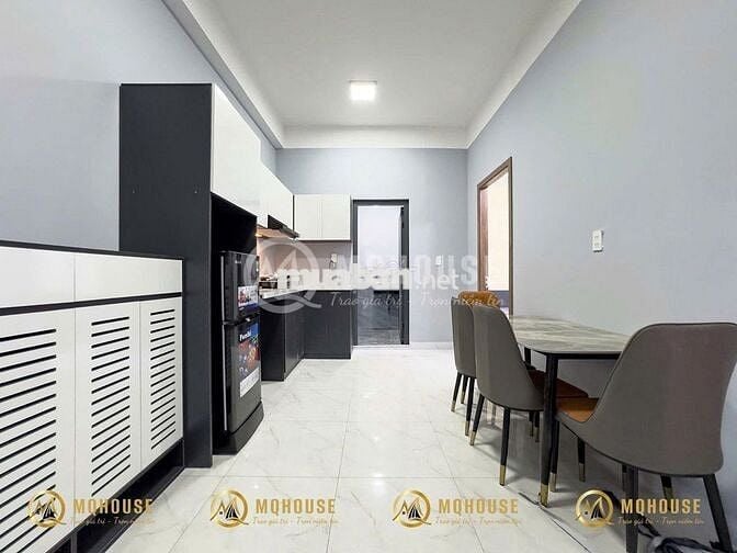 Căn hộ 2PN full nội thất ban công, cửa sổ thoáng mát Cao Thắng Quận 10