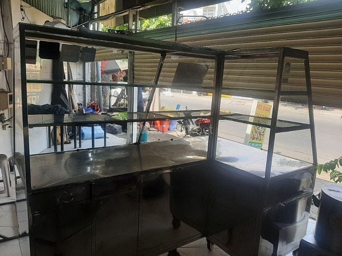 Cần bán xác 2 lò vi sóng , giá tổng chỉ  150k, Xe cơm dài 6m giá 5tr