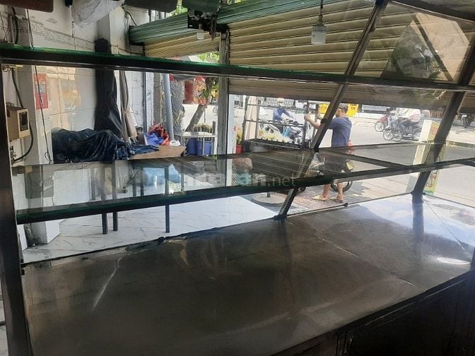 Cần bán xác 2 lò vi sóng , giá tổng chỉ  150k, Xe cơm dài 6m giá 5tr