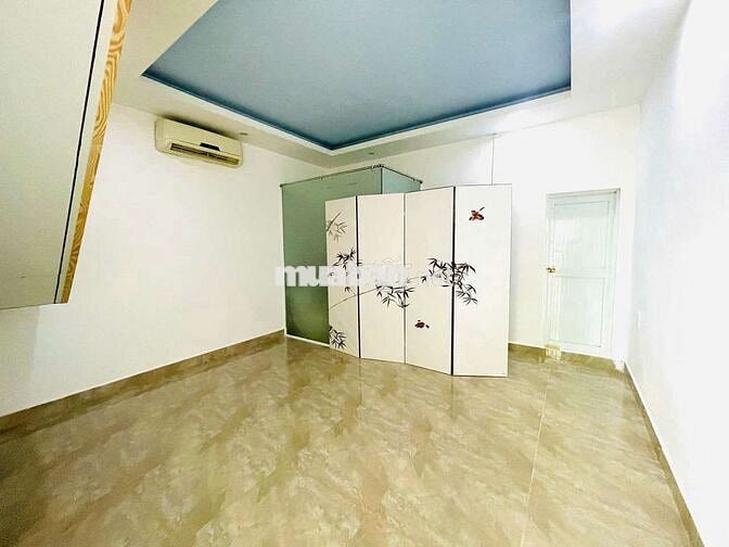NHÀ MẶT TIỀN FULL NT NGAY BÌNH LONG