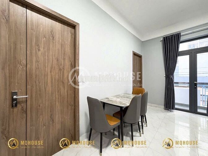 Căn hộ 2PN full nội thất ban công, cửa sổ thoáng mát Cao Thắng Quận 10