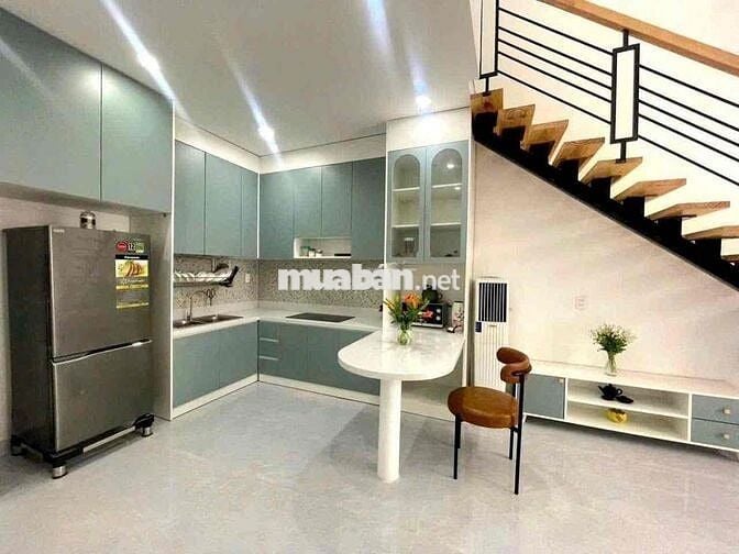 NHÌN CÁCH BÀI TRÍ BẾP LÀ THẤY GIA ĐÌNH QUAY QUẦN HẠNH PHÚC MỖI BUỔI ĂN