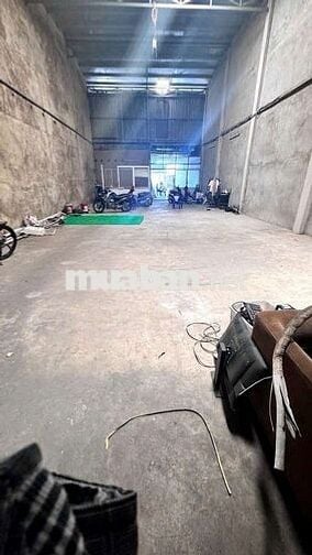 15tr kho xưởng trần mái cao dt 8❌25 trống suốt đường tải 8m cụt bhhA