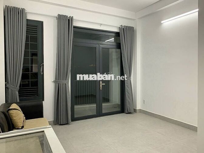 Phòng mới xây, có ban công thoáng mát và wc riêng - 3.3tr/tháng - 20m2