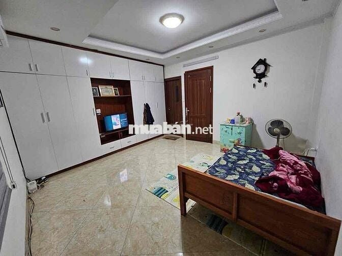 HIẾM- NHÀ ĐẸP PHỐ BỒ ĐỀ - Ô TÔ ĐỖ CỔNG - 30M2 X 5 TẦNG, 6.5 TỶ