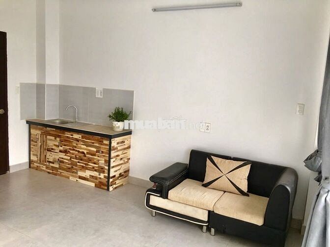 Phòng mới xây, có ban công thoáng mát và wc riêng - 3.3tr/tháng - 20m2