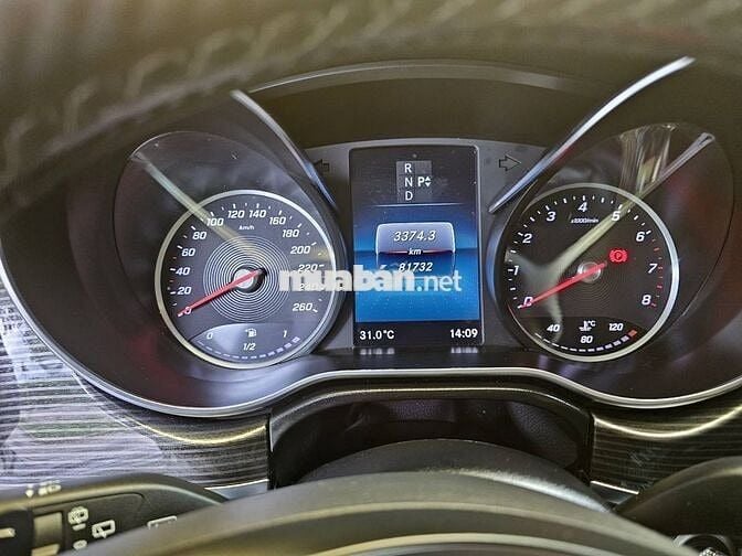 Mercedes Benz V Class 2020 V250 AMG - 80000 km