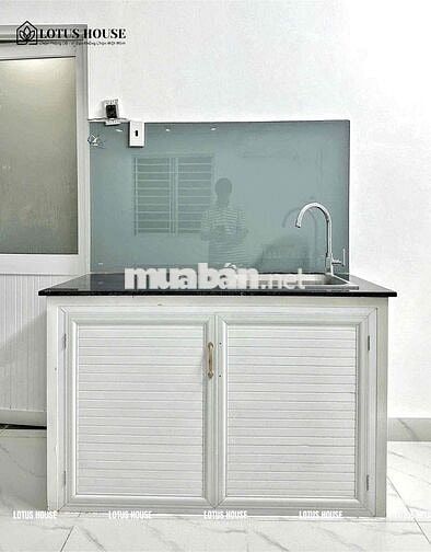 STUDIO CÓ CỬA SỔ SIÊU RỘNG RÃI THOÁNG MÁT FULL NỘI THẤT SÁT BÊN HUIT