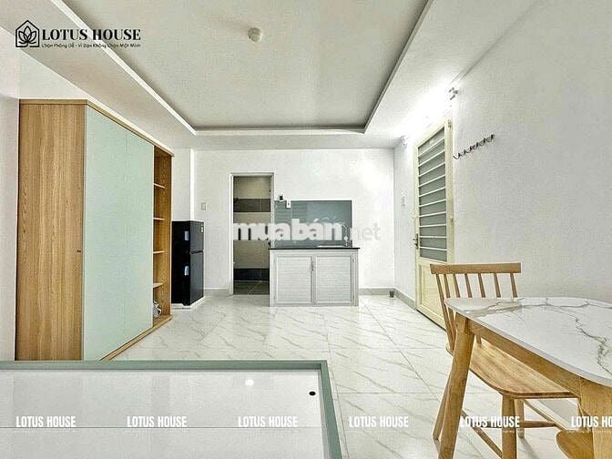 STUDIO CÓ CỬA SỔ SIÊU RỘNG RÃI THOÁNG MÁT FULL NỘI THẤT SÁT BÊN HUIT