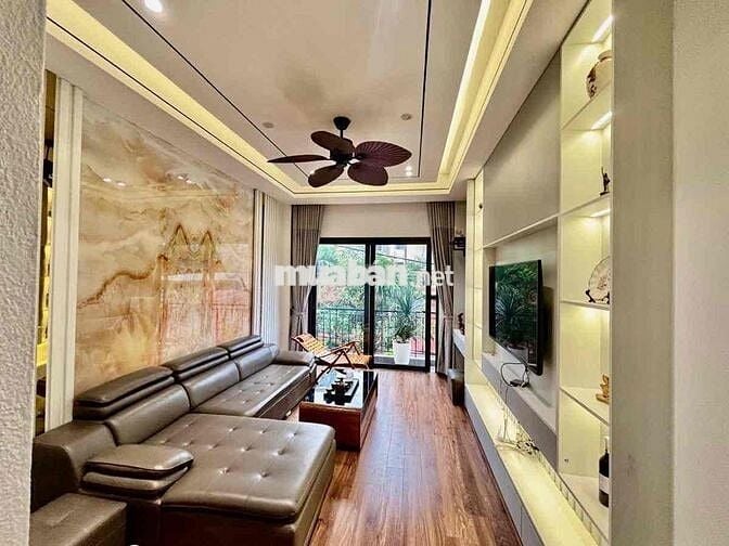 Bán Gấp Nhà Đẹp Ngọc Thụy - Gara Ô Tô - 30m Ra Mặt Phố - Ful Nội Thất