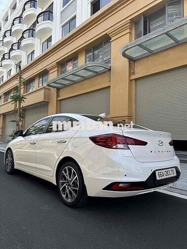 Hyundai Elantra 2020 2.0 AT - 72000 km