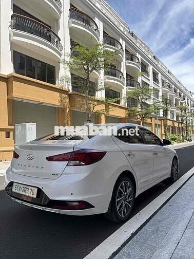 Hyundai Elantra 2020 2.0 AT - 72000 km