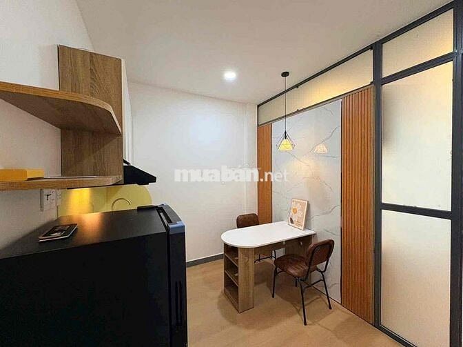 CĂN HỘ FULL NỘI THẤT CỬA SỔ TRỜI THOÁNG NGAY ĐIỆN BIÊN PHỦ GẦN QUẬN 1