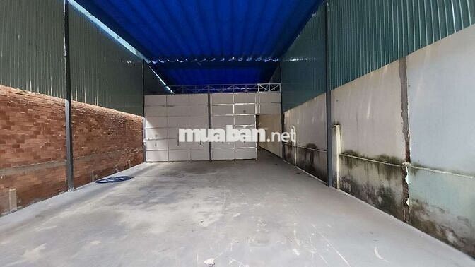 Cho thuê nhà mặt tiền đường Cách Mạng Tháng Tám gần chợ búng 300m2.