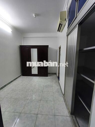 Căn hộ 60m2, 2 phòng ngủ, ngay trung tâm Quận 10, thuận tiện đi lại