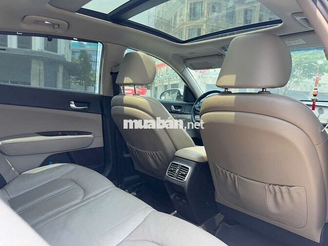 Kia Optima 2016 2.0 ATH - 8700 km