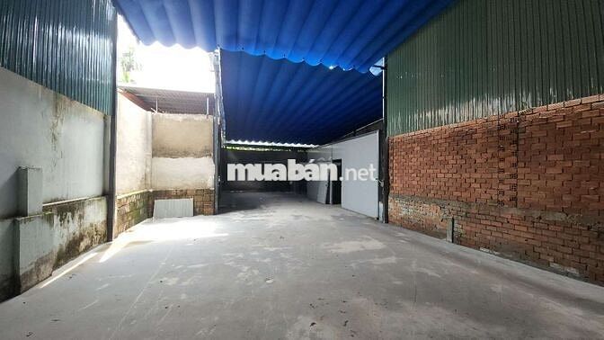 Cho thuê nhà mặt tiền đường Cách Mạng Tháng Tám gần chợ búng 300m2.