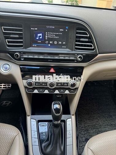 Hyundai Elantra 2020 2.0 AT - 72000 km