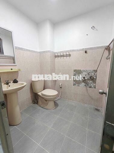 Căn hộ 60m2, 2 phòng ngủ, ngay trung tâm Quận 10, thuận tiện đi lại