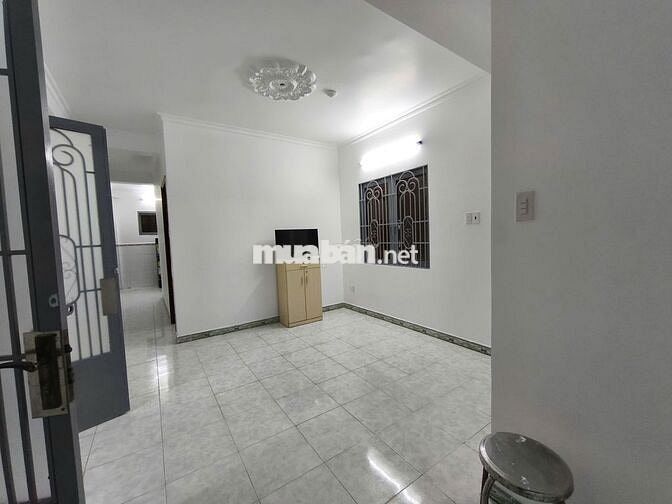 Căn hộ 60m2, 2 phòng ngủ, ngay trung tâm Quận 10, thuận tiện đi lại