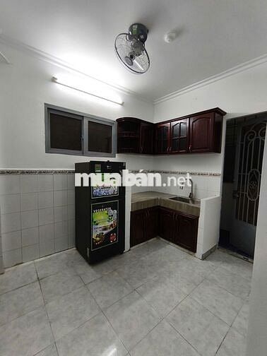 Căn hộ 60m2, 2 phòng ngủ, ngay trung tâm Quận 10, thuận tiện đi lại
