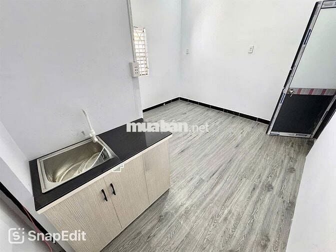 Phòng Cửa Sổ Giá Rẻ Kế IUH - Văn Lang