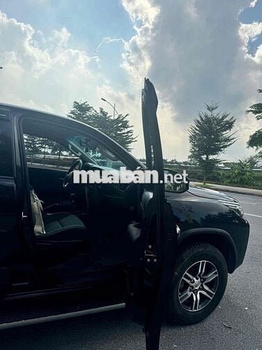 Toyota Fortuner 2022 2.4L 4x2 MT 30/5 số chính chu
