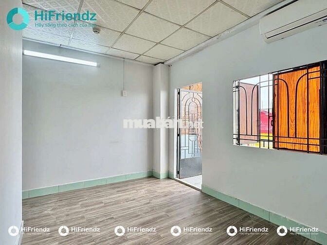 STUDIO BAN CÔNG MẶT TIỀN TẠ QUANG BỬU Q8_MỚI XÂY 100%