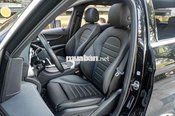 Mercedes Benz GLC300 4Matic 2022 - 33000 km