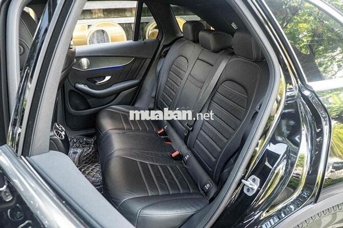 Mercedes Benz GLC300 4Matic 2022 - 33000 km