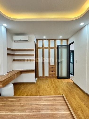 GẦN MẶT TIỀN ĐƯỜNG - HẺM 1 TRỤC - LÔ GÓC - NHÀ MỚI ĐẸP - 3 TẦNG BTCT