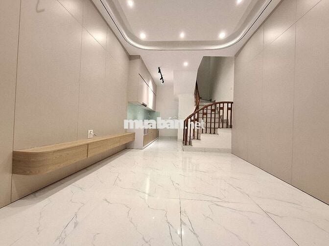 BÁN NHÀ SIÊU ĐẸP CỰ KHỐI LONG BIÊN 5 TẦNG FULL NỘI THẤT GIÁ CHỈ 5,X TỶ