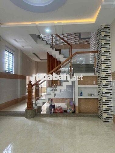 nhà hẻm oto 8m , 5 *20 , 5 phòng ngủ 6 nhà vệ sinh