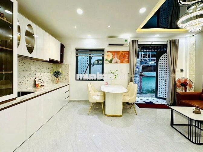 BÁN NHÀ PHONG CÁCH ẤM ÁP, FULL NỘI THẤT, GIÁ CHƯA ĐẾN 6 TỶ