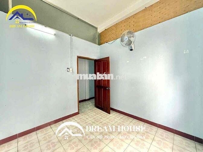 GIÁ SIÊU RẺ NGAY F15, Tân Bình-CỬA SỔ THOÁNG- CÓ BẾP VÀ TOLET NGOÀI
