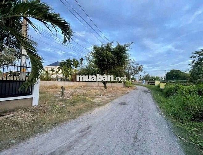 Lô đất víp mặt tiền kênh cầu đá hàng. Full thổ cư