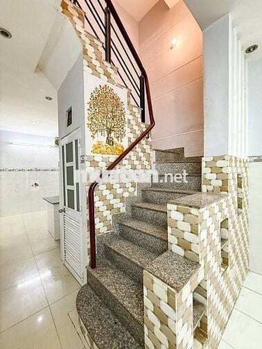 NHÀ  4 TẦNG, 5PN, NGUYỄN ĐÌNH CHÍNH, P15,(P, CẦU KIỆU) CHỈ 5,8 TỶ TL.
