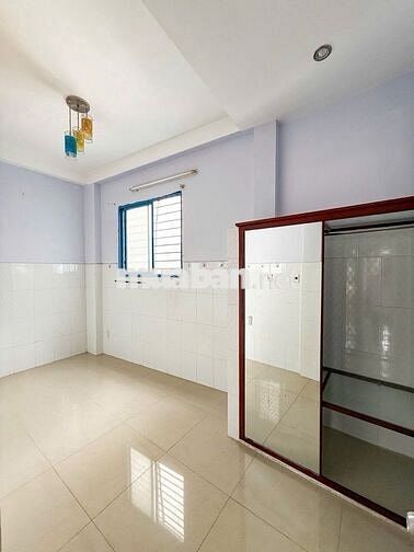 NHÀ  4 TẦNG, 5PN, NGUYỄN ĐÌNH CHÍNH, P15,(P, CẦU KIỆU) CHỈ 5,8 TỶ TL.