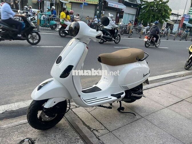 Piaggio vespa LX 2012 mới 90% biển số thành phố