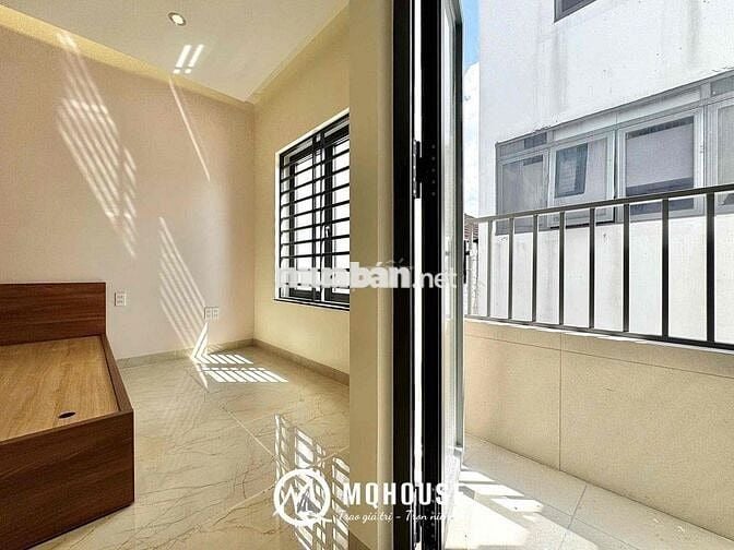 CHDV full nội thất tách bếp mới 100% ban công, máy giặt riêng thoáng