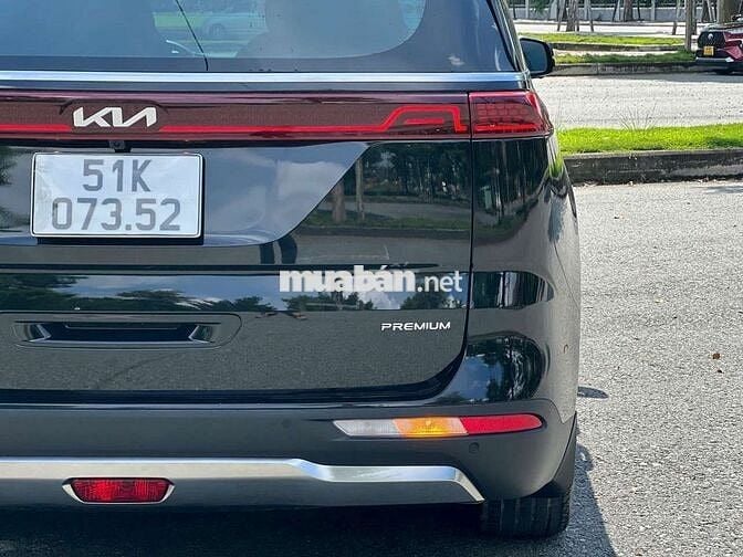Kia Carnival 2023 Premium 2.2D 7S - 71000 km