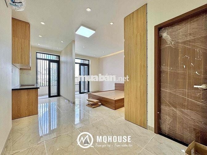 CHDV full nội thất tách bếp mới 100% ban công, máy giặt riêng thoáng